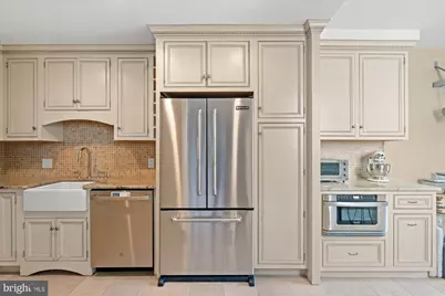 207 10th Street SE, Washington, DC 20003 - Photo 14