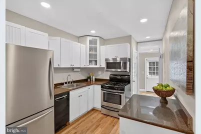 1365 E Street SE, Washington, DC 20003 - Photo 8