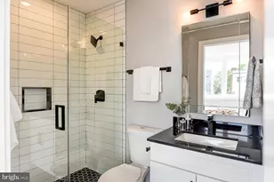 1915 H St NE, Washington, DC 20002 - Photo 8