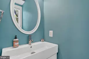 3717 30th Pl NE, Washington, DC 20018 - Photo 10