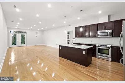 610 Newton Place NW #4, Washington, DC 20010 - Photo 2