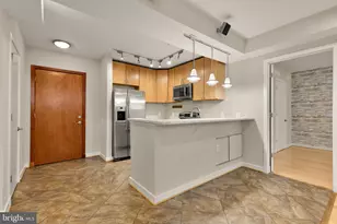 2412 17th St NW, Washington, DC 20009 - Photo 8