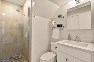 1935 17th St NW, Washington, DC 20009 - Photo 22