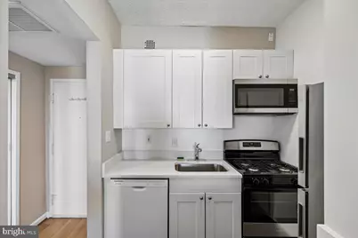 1851 NW Columbia Road NW #401, Washington, DC 20009 - Photo 8
