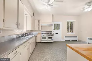 2884 Woodland Dr NW, Washington, DC 20008 - Photo 16