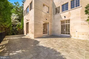 2884 Woodland Dr NW, Washington, DC 20008 - Photo 10