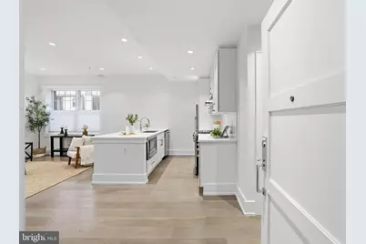 16 17th Street NE #121, Washington, DC 20002 - Photo 2