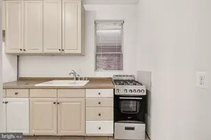 1102 K St SE, Washington, DC 20003 - Photo 6