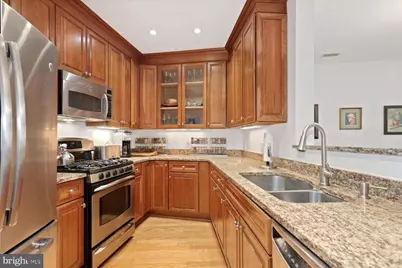 2200 17th Street NW #212, Washington, DC 20009 - Photo 8