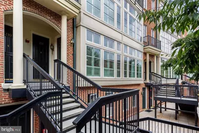 2200 17th Street NW #212, Washington, DC 20009 - Photo 2
