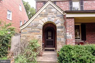 4939 Massachusetts Ave NW, Washington, DC 20016 - Photo 2