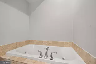 [Address not provided], Washington, DC 20009 - Photo 20