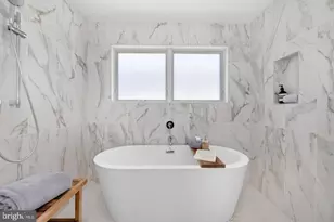 4892 MacArthur Blvd NW, Washington, DC 20007 - Photo 22