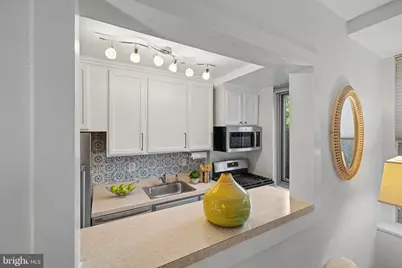 4200 Cathedral Avenue NW #403, Washington, DC 20016 - Photo 8