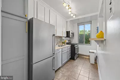 4200 Cathedral Avenue NW #403, Washington, DC 20016 - Photo 12