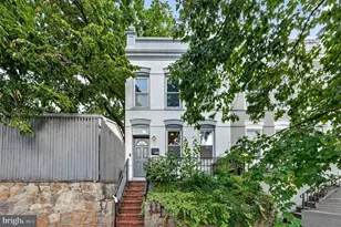 1410 D St NE, Washington, DC 20002 - Photo 2