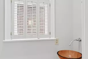 631 North Carolina Ave SE, Washington, DC 20003 - Photo 10