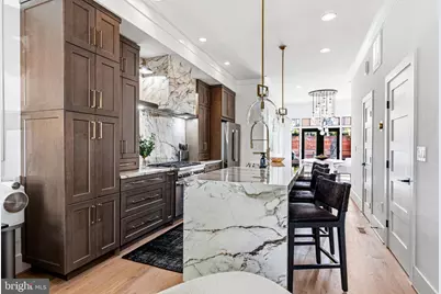 906 S  Street NW, Washington, DC 20001 - Photo 8