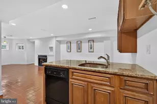 1337 Maryland Ave NE, Washington, DC 20002 - Photo 48