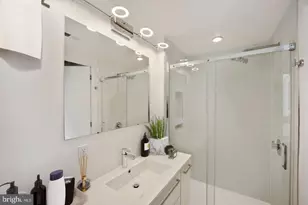2422 17th St NW, Washington, DC 20009 - Photo 4