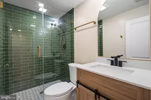 518 Columbia Rd NW, Washington, DC 20001 - Photo 18