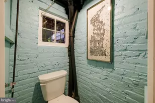 1717 2nd St NW, Washington, DC 20001 - Photo 32