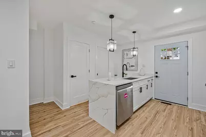 305 34th Place NE, Washington, DC 20019 - Photo 8