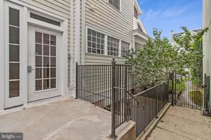 3350 17th St NW, Washington, DC 20010 - Photo 28