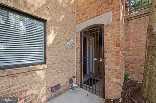 3099 Hawthorne Dr NE, Washington, DC 20017 - Photo 2