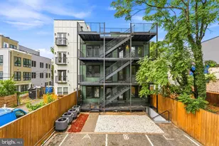 1013 17th Pl NE, Washington, DC 20002 - Photo 2