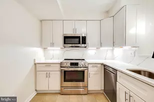 1715 15th NW, Washington, DC 20009 - Photo 4