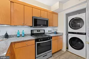 631 D Street NW, Washington, DC 20004 - Photo 2