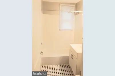 1010 25th Street NW #301, Washington, DC 20037 - Photo 30