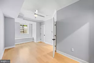 1329 Irving St NW, Washington, DC 20010 - Photo 20