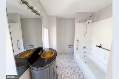 724 13th Street NE, Washington, DC 20002 - Photo 12