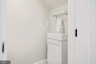 824 18th St NE, Washington, DC 20002 - Photo 18