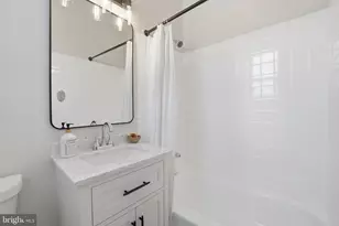 1933 18th St NW, Washington, DC 20009 - Photo 24