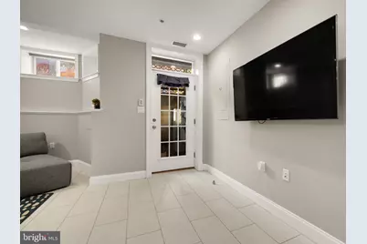 1135 6th Street NW #1, Washington, DC 20001 - Photo 6