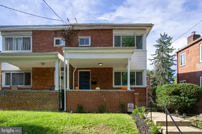 207 Hawaii Avenue NE, Washington, DC 20011 - Photo 2