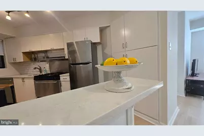 1801 Clydesdale Place NW #201, Washington, DC 20009 - Photo 4