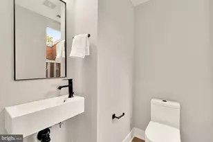 26 Todd Pl NE, Washington, DC 20002 - Photo 16
