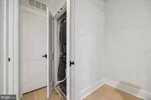637 Irving St NW, Washington, DC 20010 - Photo 38