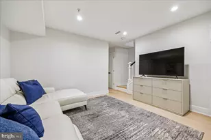 637 Irving St NW, Washington, DC 20010 - Photo 22