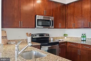 437 New York Ave NW, Washington, DC 20001 - Photo 12