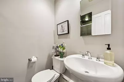 641 Independence Avenue SE, Washington, DC 20003 - Photo 30
