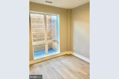 1016 17th Place NE #6, Washington, DC 20002 - Photo 6