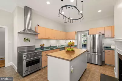 1317 4th Street SW, Washington, DC 20024 - Photo 8