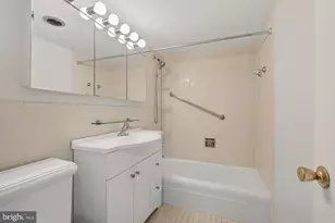 1317 4th St SW, Washington, DC 20024 - Photo 24