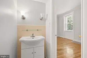 1317 4th St SW, Washington, DC 20024 - Photo 18
