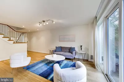 747 3rd Street SW #402, Washington, DC 20024 - Photo 2
